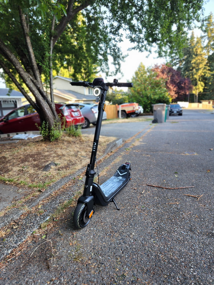 NIU KQI3 scooter standing upright